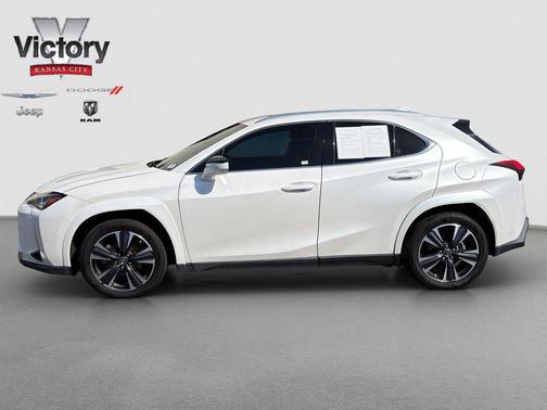 2022 Lexus UX 200 Base