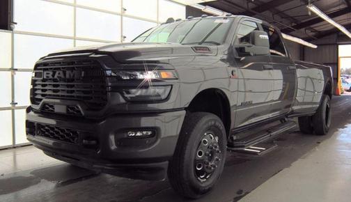 2025 RAM 3500 Big Horn Crew Cab 4x4 8' Box