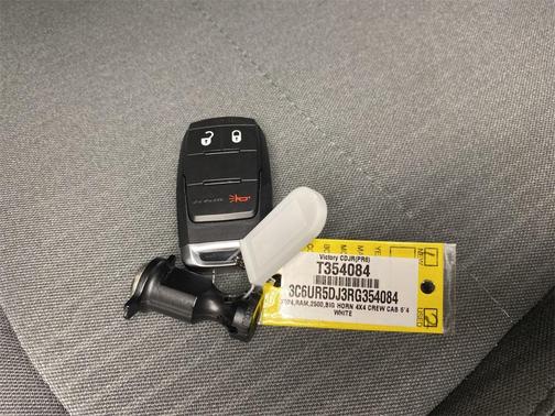 2024 RAM 2500 Big Horn Crew Cab 4x4 6'4' Box