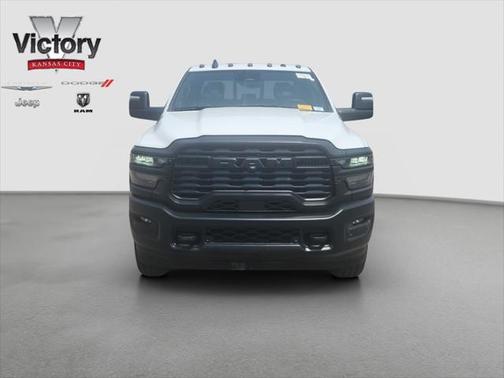 2025 RAM 3500 Tradesman Crew Cab 4x4 6'4' Box