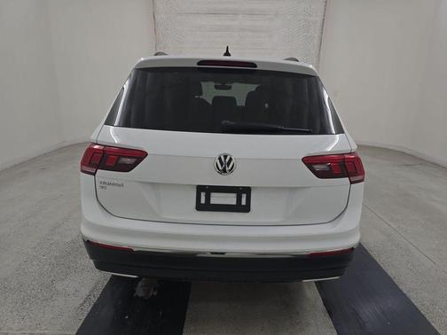 Pure White 2021 Volkswagen Tiguan 2.0T SE