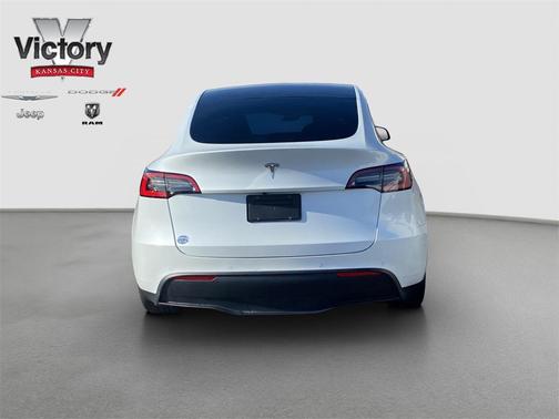 2021 Tesla Model Y Standard Range Rear-Wheel Drive