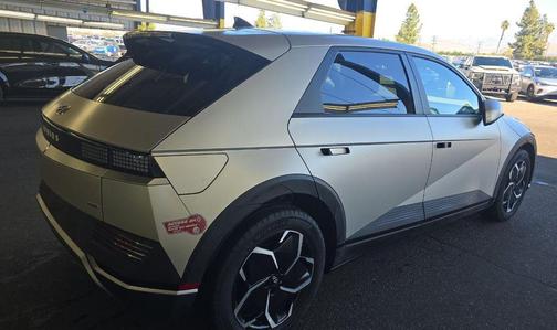 Gravity Gold (Matte Gold) 2023 Hyundai IONIQ 5 SEL
