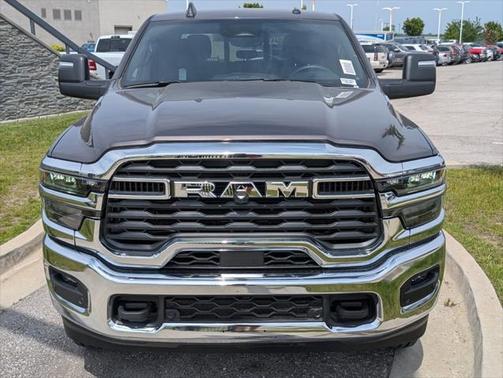 2025 RAM 2500 Tradesman Crew Cab 4x4 6'4' Box