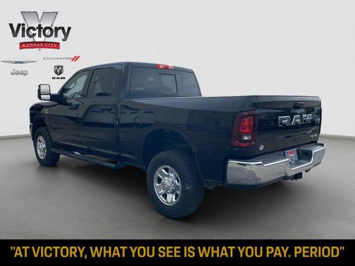 Diamond Black Crystal Pearlcoat 2025 RAM 2500 Tradesman Crew Cab 4x4 6'4' Box
