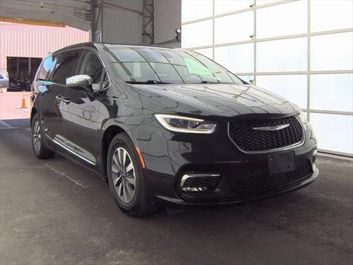 2023 Chrysler Pacifica Hybrid Limited