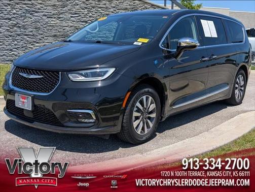 2023 Chrysler Pacifica Hybrid Limited