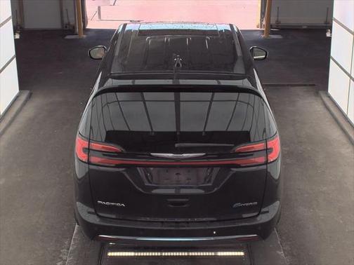 2023 Chrysler Pacifica Hybrid Limited
