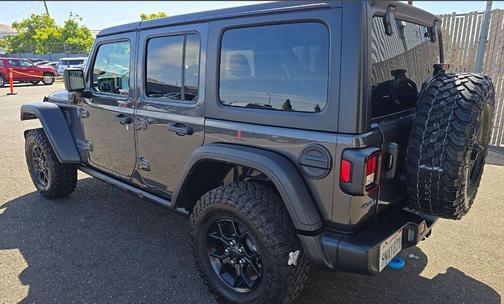 Granite Crystal Metallic Clearcoat 2024 Jeep Wrangler 4xe Willys