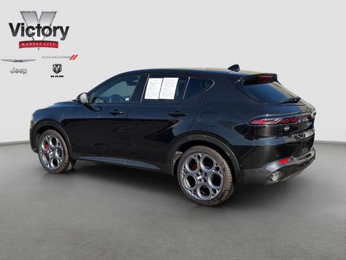 Alfa Black 2024 Alfa Romeo Tonale Veloce EAWD