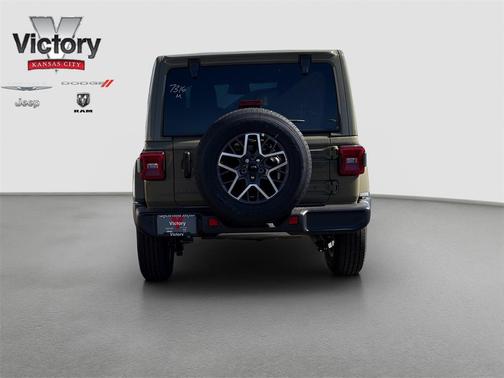 2026 Jeep Wrangler 4-Door Sahara 4x4