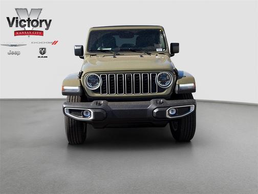 2026 Jeep Wrangler 4-Door Sahara 4x4