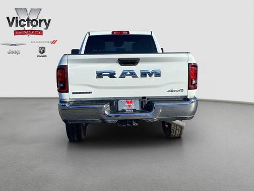 2025 RAM 2500 Big Horn Crew Cab 4x4 6'4' Box
