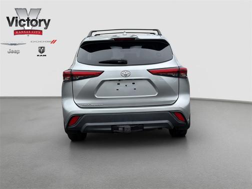 2021 Toyota Highlander L