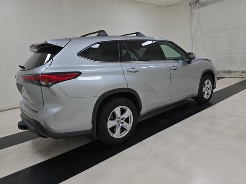 2021 Toyota Highlander L
