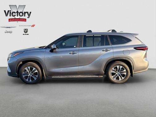 2025 Toyota Highlander XLE