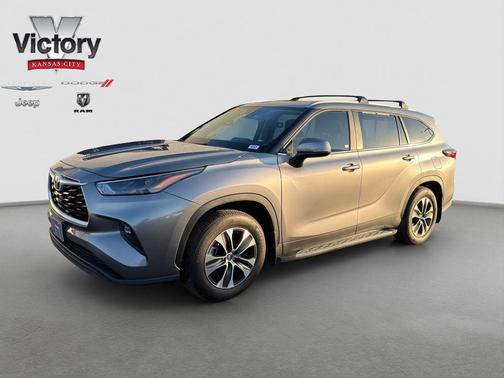 2025 Toyota Highlander XLE