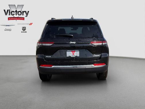 2026 Jeep Grand Cherokee Altitude