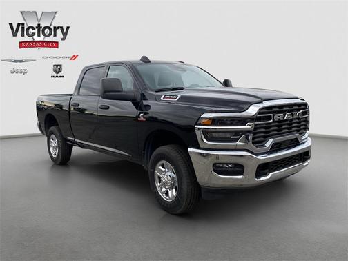 2025 RAM 2500 Tradesman Crew Cab 4x4 6'4' Box