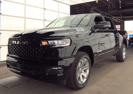 Diamond Black Crystal Pearlcoat 2025 RAM 1500 Big Horn/Lone Star