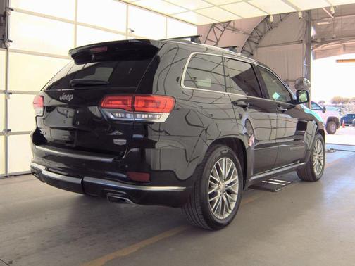 2018 Jeep Grand Cherokee Summit