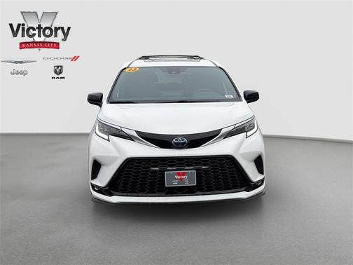 2023 Toyota Sienna XSE 7 Passenger