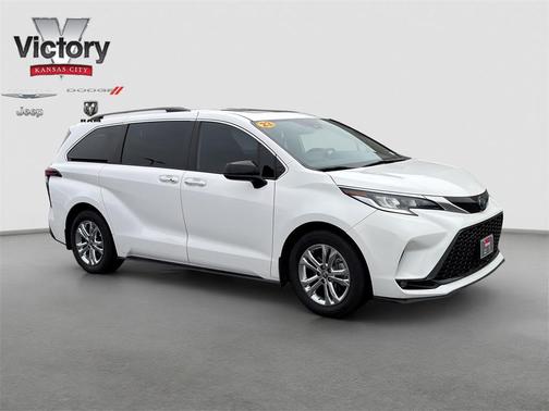 2023 Toyota Sienna XSE 7 Passenger