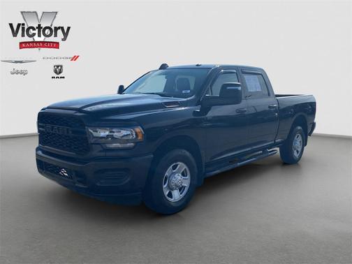 2024 RAM 3500 Tradesman Crew Cab 4x2 6'4' Box