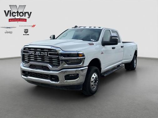 2025 RAM 3500 Tradesman Crew Cab 4x4 8' Box