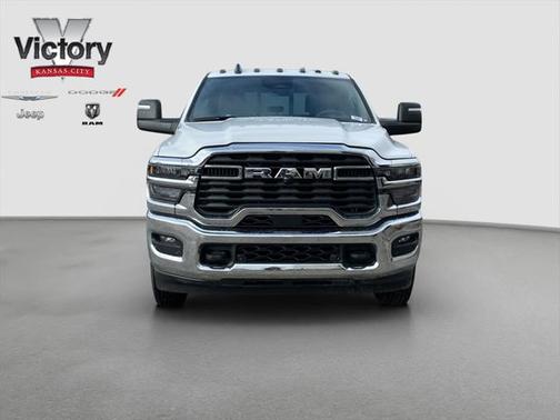 2025 RAM 3500 Tradesman Crew Cab 4x4 8' Box