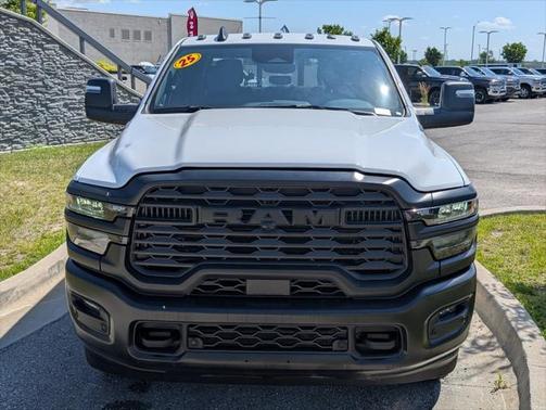 2025 RAM 2500 Tradesman Crew Cab 4x4 6'4' Box