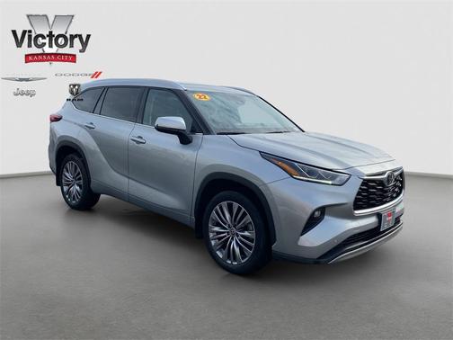2022 Toyota Highlander Platinum