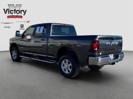 2025 RAM 2500 Big Horn Crew Cab 4x4 6'4' Box