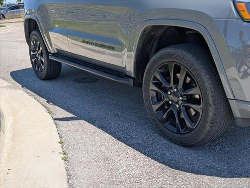 2021 Jeep Grand Cherokee Laredo