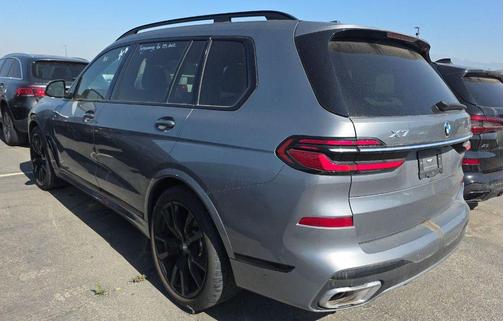 Skyscraper Grey Metallic 2024 BMW X7 xDrive40i