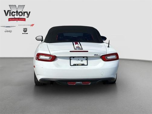 2020 FIAT 124 Spider Base