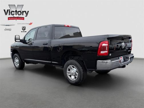 2024 RAM 2500 Tradesman Crew Cab 4x4 6'4' Box