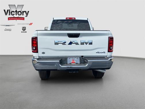 2025 RAM 2500 Tradesman Crew Cab 4x4 6'4' Box