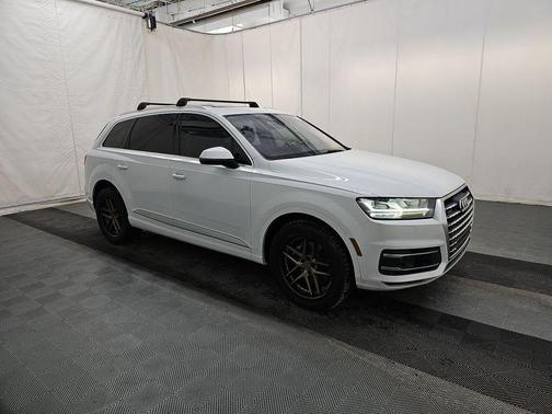 Glacier White 2018 Audi Q7 3.0T Prestige