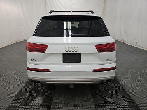 Glacier White 2018 Audi Q7 3.0T Prestige