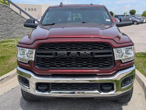 2020 RAM 2500 Tradesman Crew Cab 4X4 6'4' Box