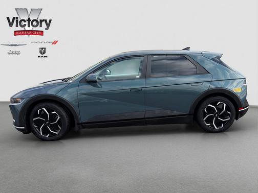 Digital Teal 2022 Hyundai IONIQ 5 SE