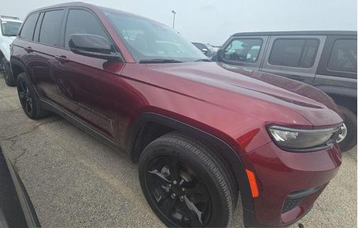 Velvet Red Pearlcoat 2024 Jeep Grand Cherokee Altitude