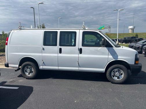 Summit White 2021 Chevrolet Express 2500 Work Van