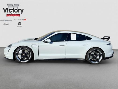 2020 Porsche Taycan Turbo