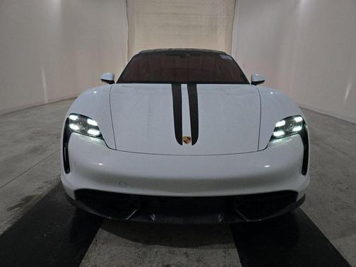 2020 Porsche Taycan Turbo