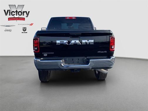 2025 RAM 2500 Big Horn Crew Cab 4x4 6'4' Box