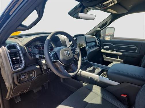 2025 RAM 2500 Big Horn Crew Cab 4x4 6'4' Box