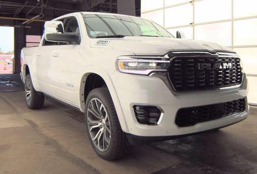 Ivory White Tri-Coat Pearlcoat 2025 RAM 1500 ST