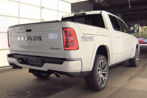 Ivory White Tri-Coat Pearlcoat 2025 RAM 1500 ST